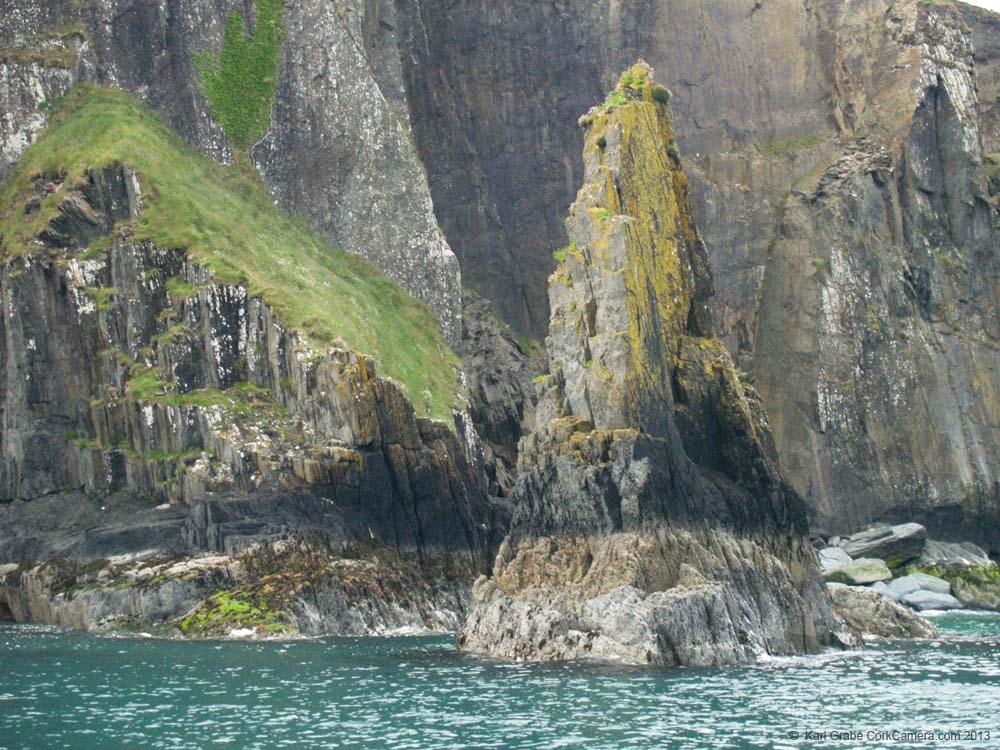 eKG252354 SeaStack NewFoundland Bay